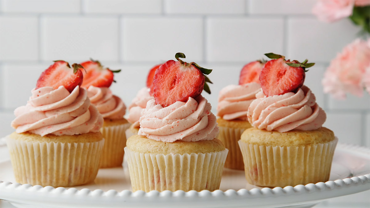 Best Homemade Strawberry Cupcakes Recipe