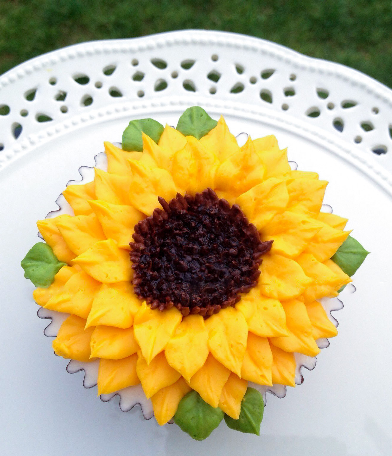 Sunflower cupcake