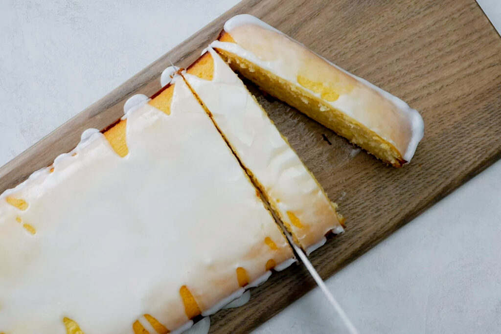 How to make Iced Lemon Pound Cake