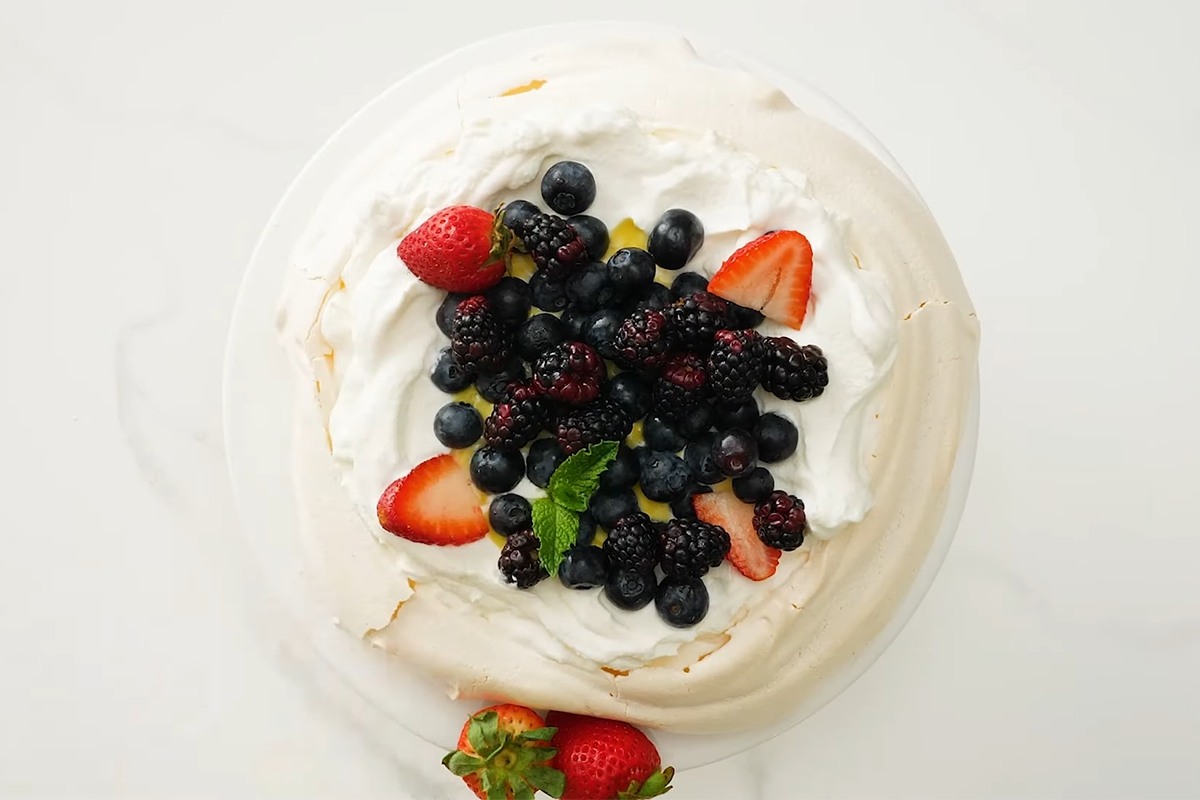 pavlova number cake recipe