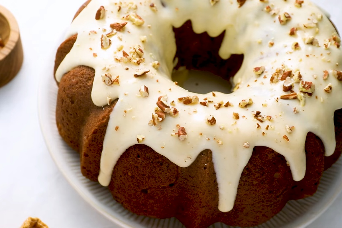 Hummingbird Bundt Cake