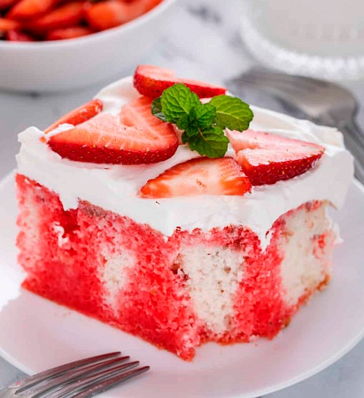 Red Velvet Poke Cake 3