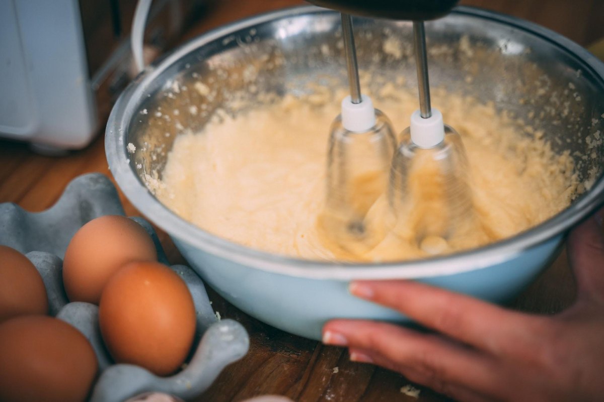 7 Simple Ways To Host A Magical Halloween Bake